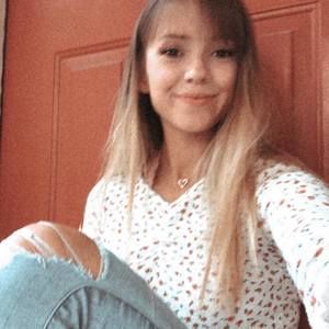 Meet your Posher, Carolyne